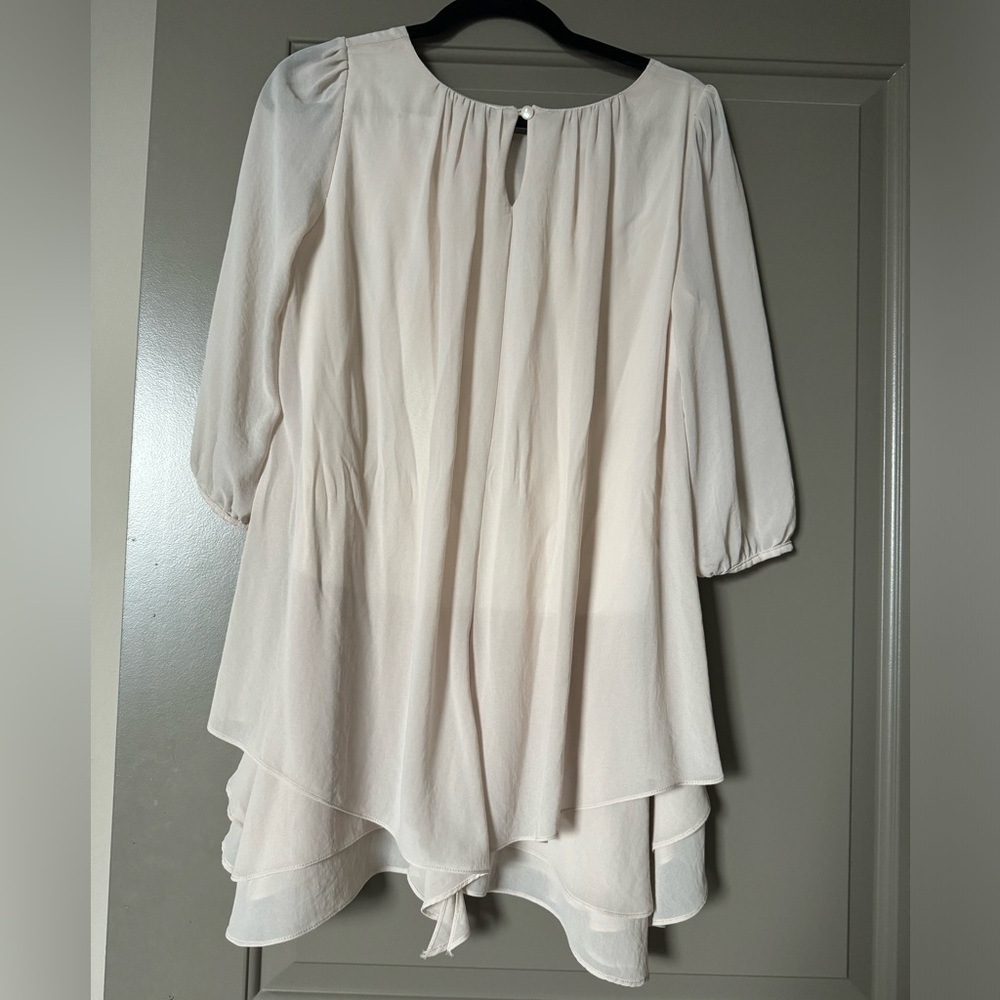 Gorgeous vintage chiffon dress with inner lining. Coquette and dreamy fit.